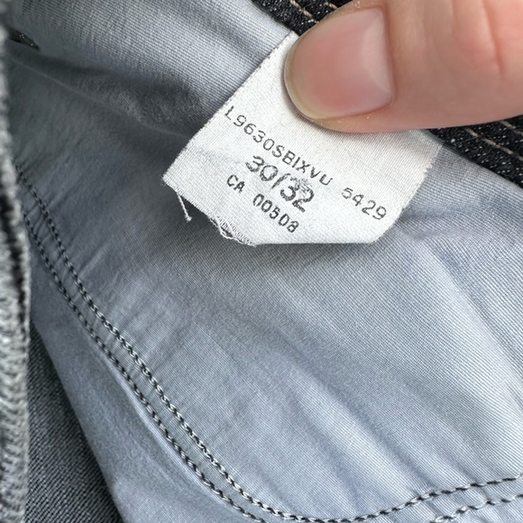 Silver Jeans - Size 30/32 - Picture 3 of 6